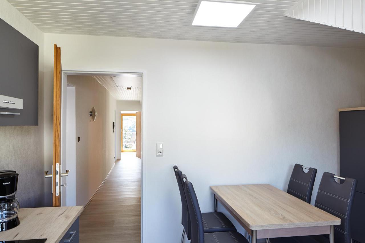 Ferienwohnung Mendgen Mit Panoramablick แบร์นคาสเทล-คืสท์ ภายนอก รูปภาพ