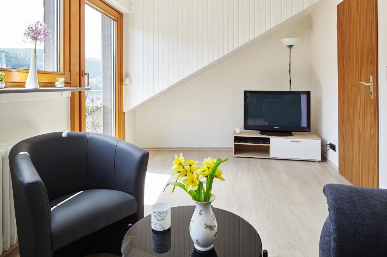Ferienwohnung Mendgen Mit Panoramablick แบร์นคาสเทล-คืสท์ ภายนอก รูปภาพ