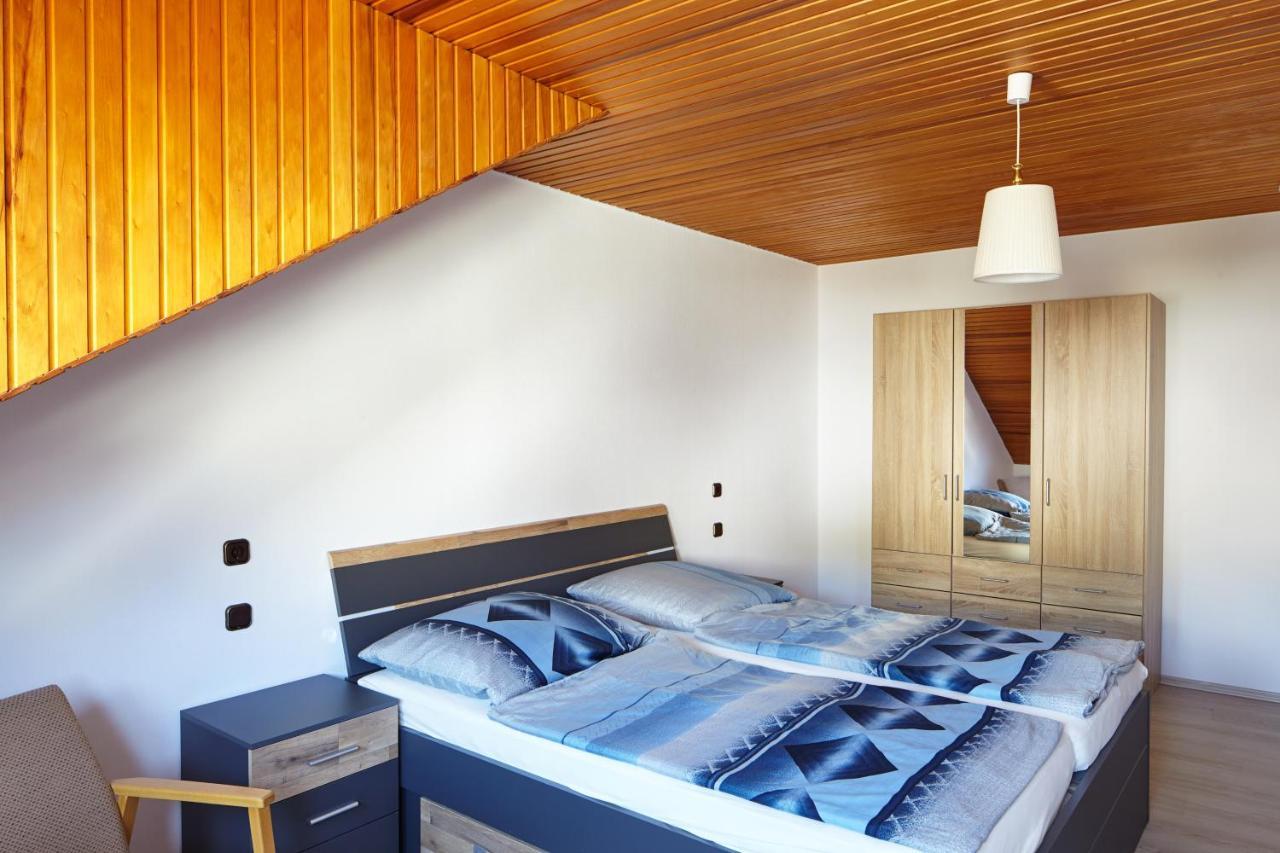 Ferienwohnung Mendgen Mit Panoramablick แบร์นคาสเทล-คืสท์ ภายนอก รูปภาพ