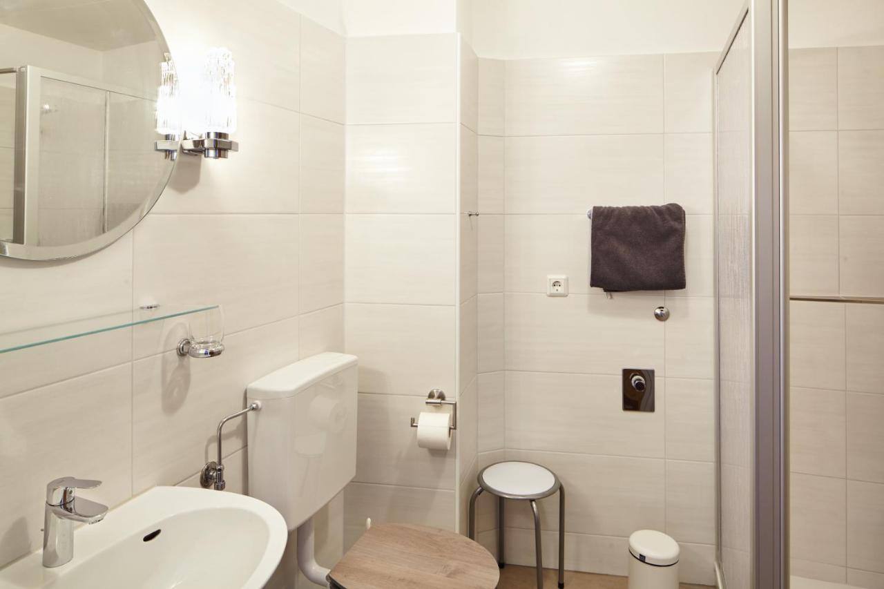 Ferienwohnung Mendgen Mit Panoramablick แบร์นคาสเทล-คืสท์ ภายนอก รูปภาพ