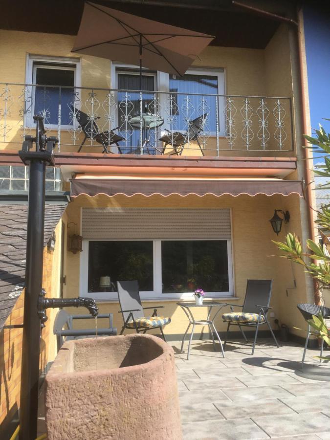 Ferienwohnung Mendgen Mit Panoramablick แบร์นคาสเทล-คืสท์ ภายนอก รูปภาพ